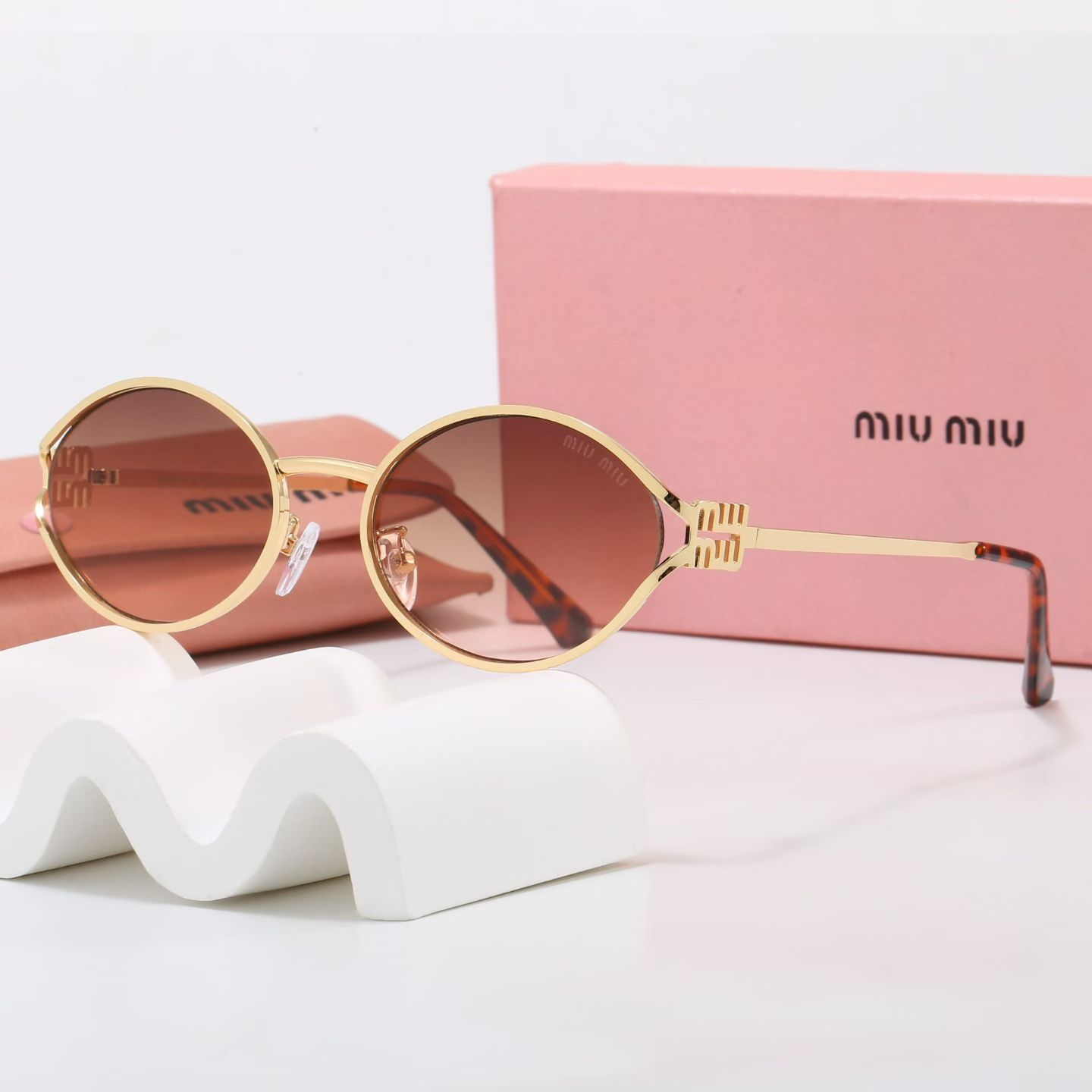 משקפי מיו מיו