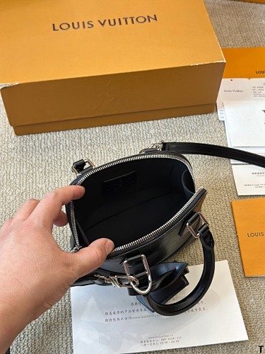 תיק לואי ויטון