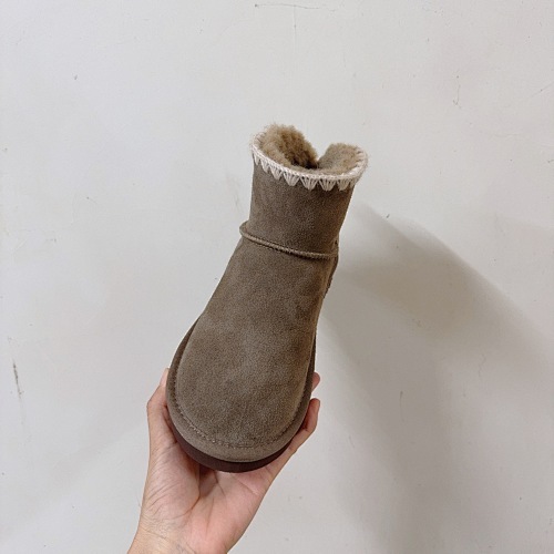 נעלי UGG
