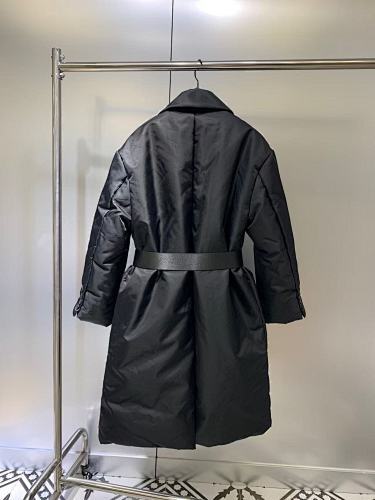 מעיל פראדה לנשים