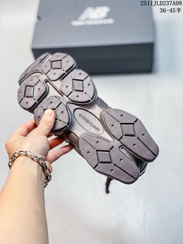 נעלי ניו באלאנס