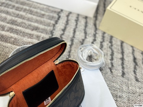 תיק קרוס-באדי של קוץ'